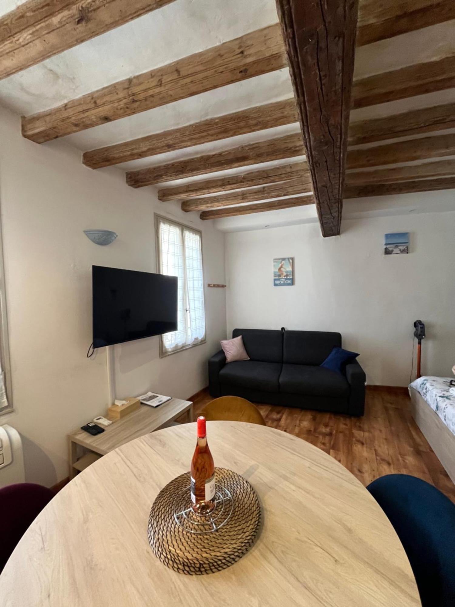 Logement Studio Avec Vue Sur Le Centre Historique LʼIsle-sur-la-Sorgue Exteriér fotografie